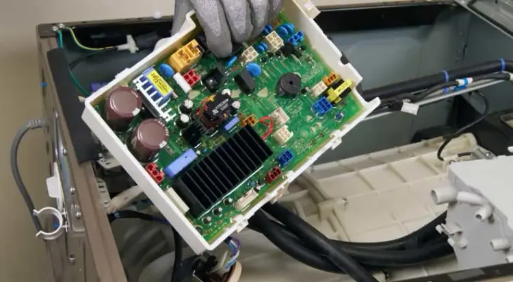 Опытный мастер